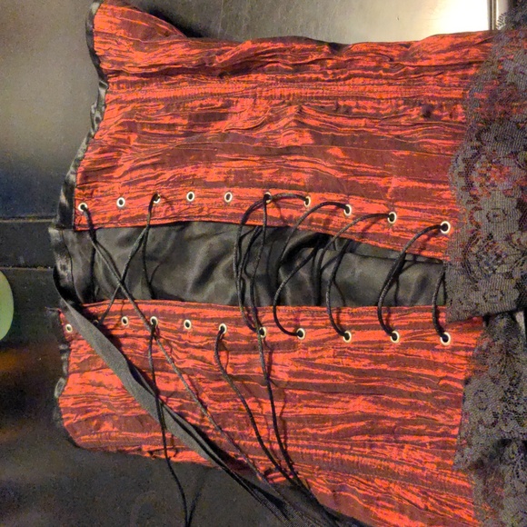 Corset - Picture 2 of 2
